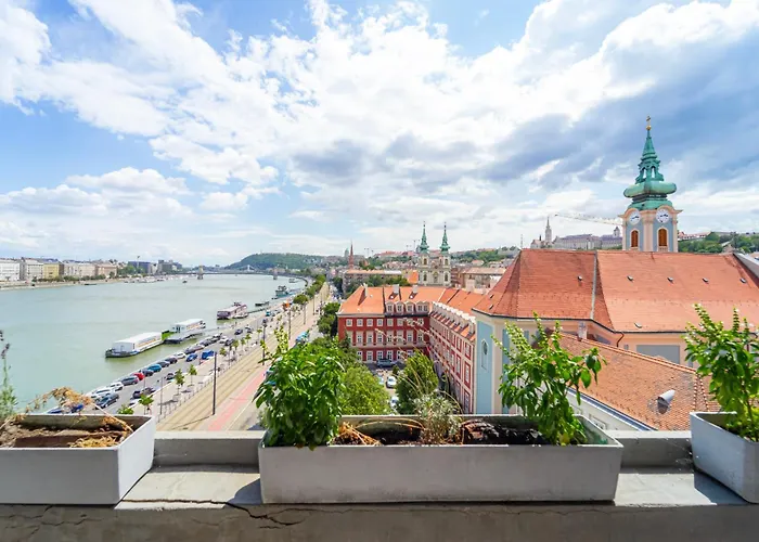 Breathtaking Panorama View 3br Balcony Apartmán